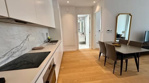 Dining area, kitchen