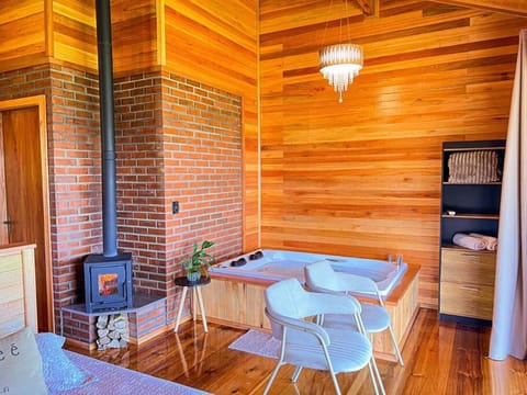 Hot Tub, Seating area, fireplace