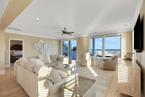 Living room, Sea view