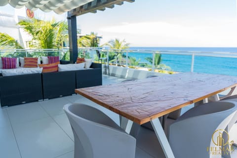 Patio, Natural landscape, Balcony/Terrace, Dining area, Sea view