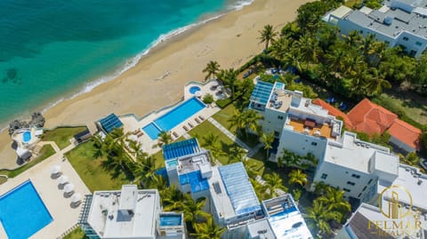 Property building, Natural landscape, Bird's eye view, Beach, Pool view, Sea view, Swimming pool