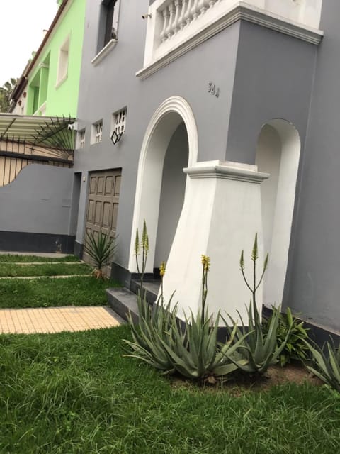 Suites 101 Apartment in Lince