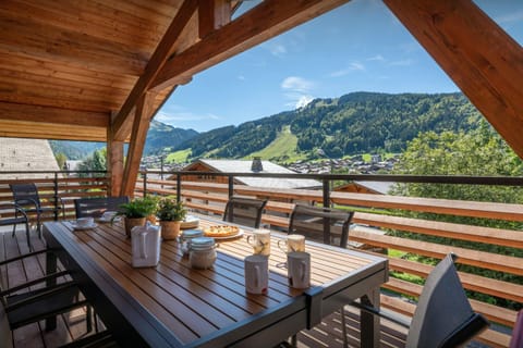 Patio, Day, Natural landscape, View (from property/room), Balcony/Terrace, Mountain view, Area and facilities