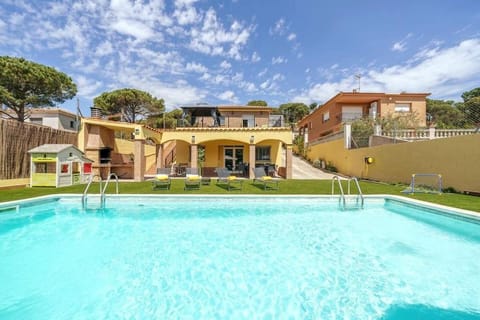 Balcony/Terrace, Swimming pool