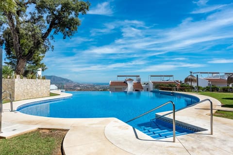 3 Bedroom Huge Terrace Pool & Views Apartment in Sierra de las Nieves