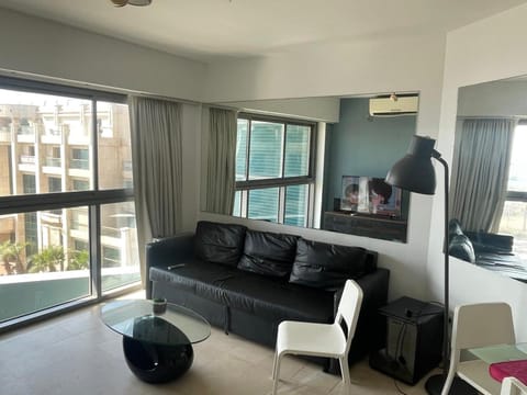 אוקיינוס במרינה מלון דירות Apartment hotel in Herzliya