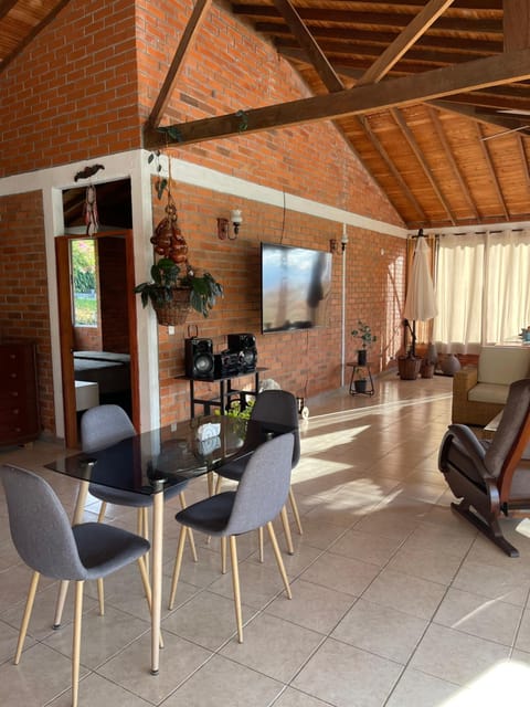 Finca Villa Sofía, sector combia, 15 minutos de Pereira House in Risaralda