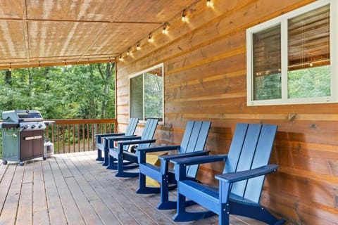 Cabin At The Lake-Morganton - Hot Tub,Pet Friendly House in Morganton