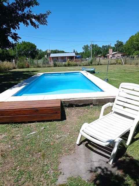 Aldea de la hoja House in Chascomús