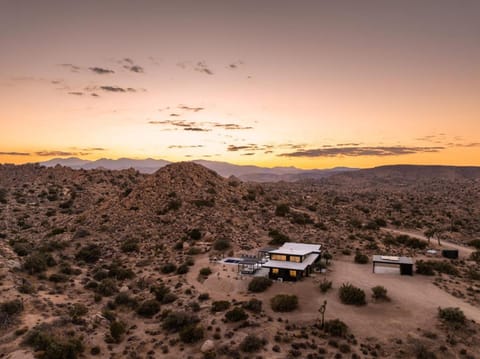 Whistling Rock A Luxury Joshua Tree Experience House in Yucca Valley