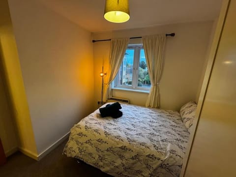 Luxury 2BR Flat Near Manchester Town Apartment in Salford