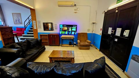 TV and multimedia, Living room, Lobby or reception