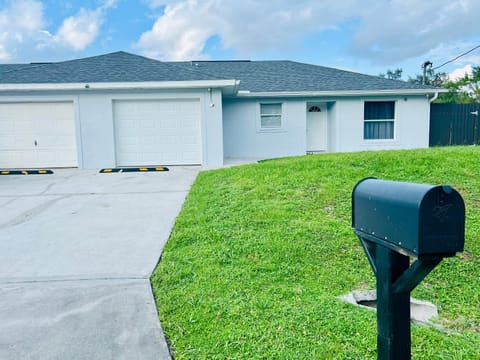 Spacious Home at Lehigh Acres House in Lehigh Acres