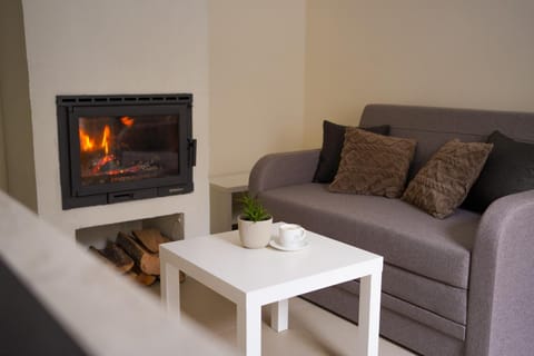 Living room, Seating area, fireplace