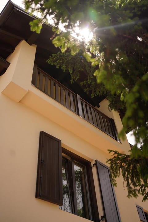 Property building, Balcony/Terrace