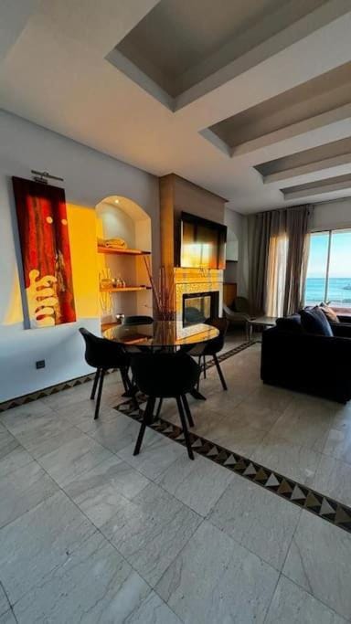 Sea Side marina belle terasse Apartment in Agadir