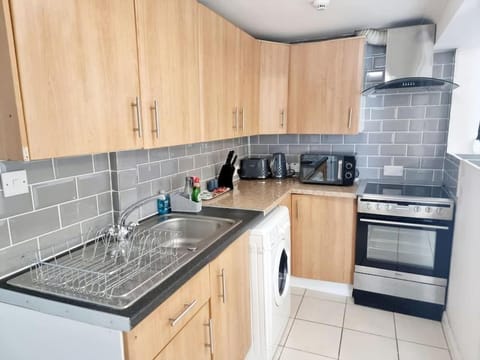 Evo B - 1 Bedroom Flat 2 Min Walk to Station & Town Centre Appartement in Gravesend