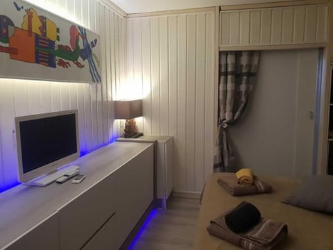 TV and multimedia, Bedroom