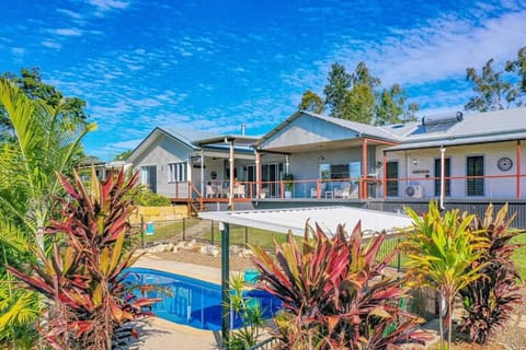 Riverbend Ranch House in Tamborine