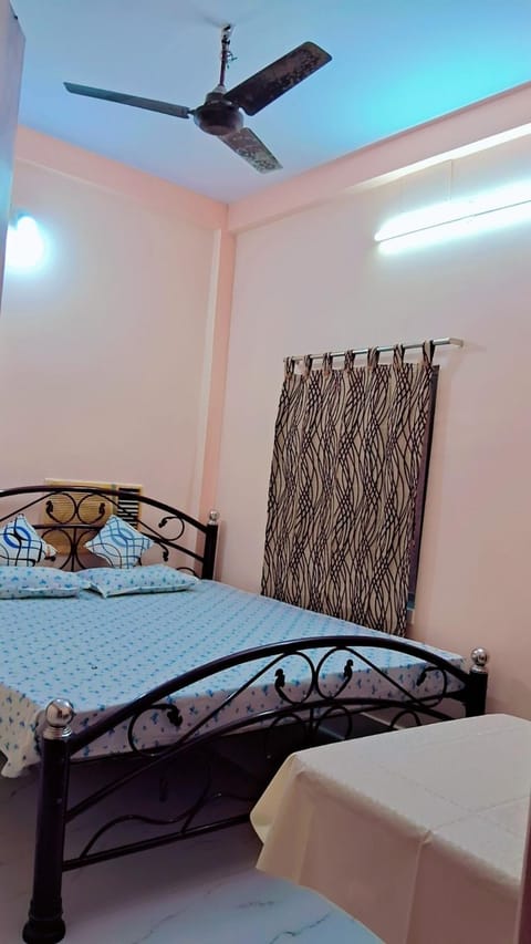 Anandi Home stay Vacation rental in Kolkata