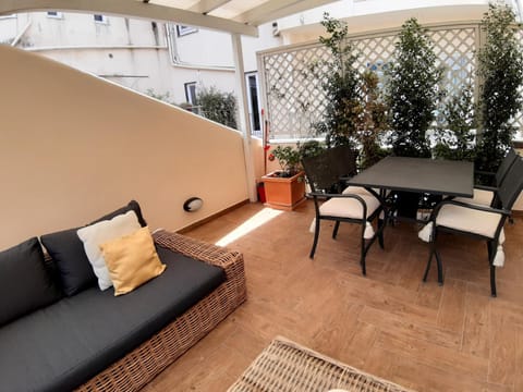 Balcony/Terrace, Balcony/Terrace