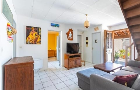 Facade/entrance, Living room