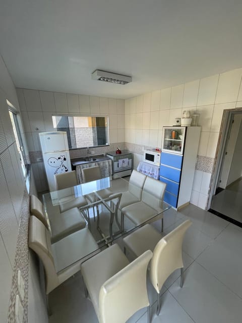 Kitchen or kitchenette, Living room, Seating area, Dining area, dishwasher, oven, pet friendly, stove, toaster