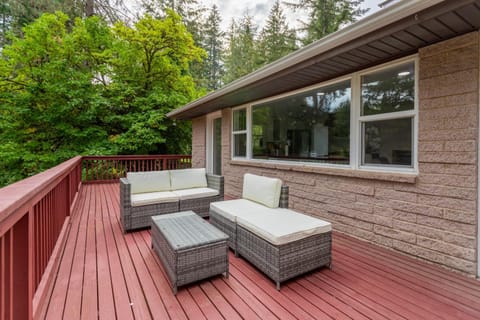 Day, Balcony/Terrace, Seating area