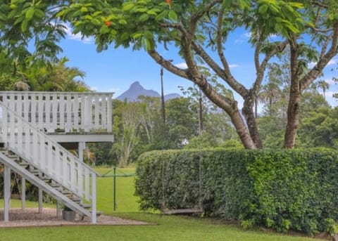 The Little River Cottage - Riverfront Retreat House in Murwillumbah