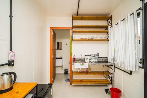 Tiny House completa proximo a Arena OPUS Capsule hotel in São José