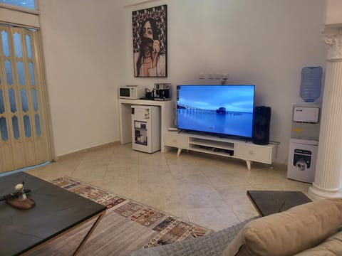 Communal lounge/ TV room, TV and multimedia, Evening entertainment