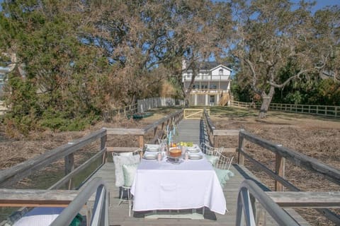 Waterfront Savannah Villa in Wilmington Island