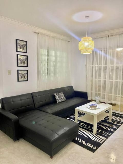 Peace n Rest Place 10Min Airport Apartment in Santo Domingo Este