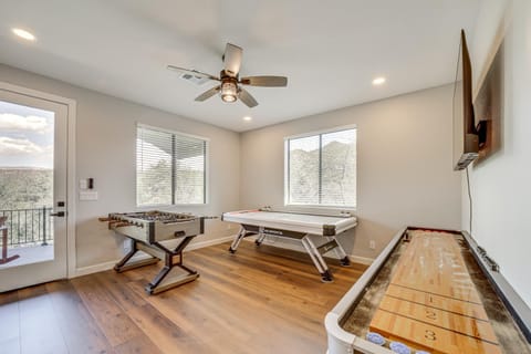 Games and Outdoor Seating Cabin in Scenic Payson! House in Gila County