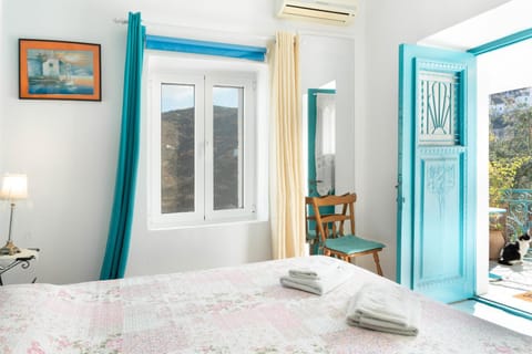 The Castle House Kea Apartment in Kea-Kythnos