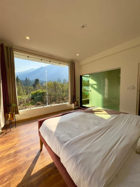 Natural landscape, Bedroom, Mountain view