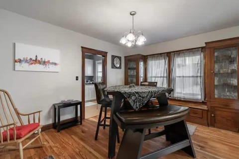 Lakewood Bed & Biscuit - Pet Friendly - Mins to LKWD Park Apartment in Lakewood