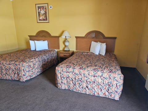 Luxury Inn & Suites and RV Motel in Nacogdoches