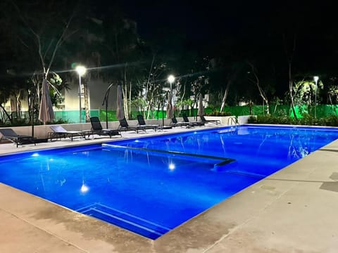 Night, Swimming pool