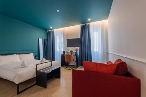 Bed, TV and multimedia, Photo of the whole room
