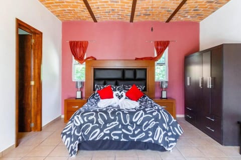 The Luxury of enjoying Chapala as you deserve B2 Apartment in Chapala