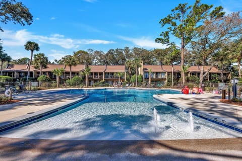 Day, Pool view, Swimming pool, sunbed