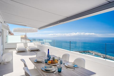 Balcony/Terrace, Dining area, Sea view, sunbed