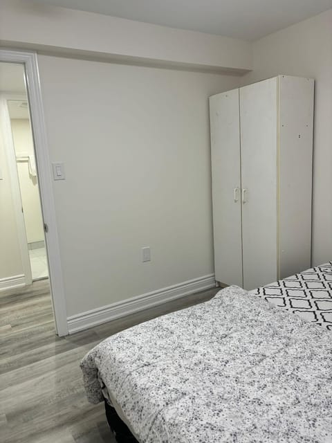 Bedroom, wardrobe