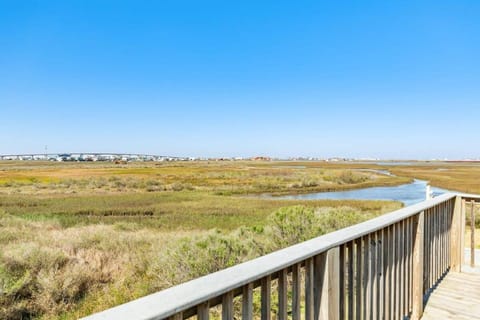 Breathtaking Island Views from Multiple Decks! House in Surfside Beach