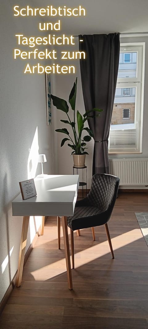 Ferienwohnung Gemütliche Auszeit - Wallbox, nur 50m zum Hauptbahnhof, ruhig, Parterre, zentral, Hunde willkommen, Kinderausstattung vorhanden Apartment in Gotha