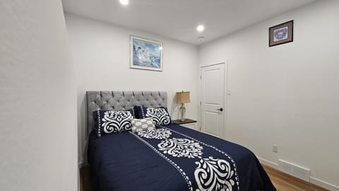 Modern two-bedroom guest suite Apartment in Thunder Bay