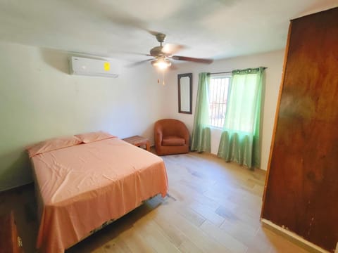 Bedroom, air conditioner