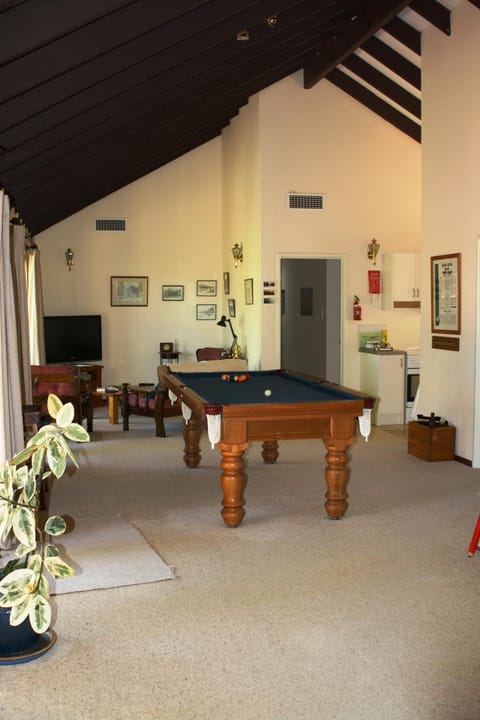 Communal lounge/ TV room, Billiard, Evening entertainment