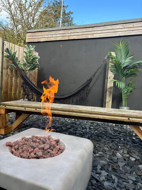 The Cabin Fire Pit and BBQ House in Ringwood